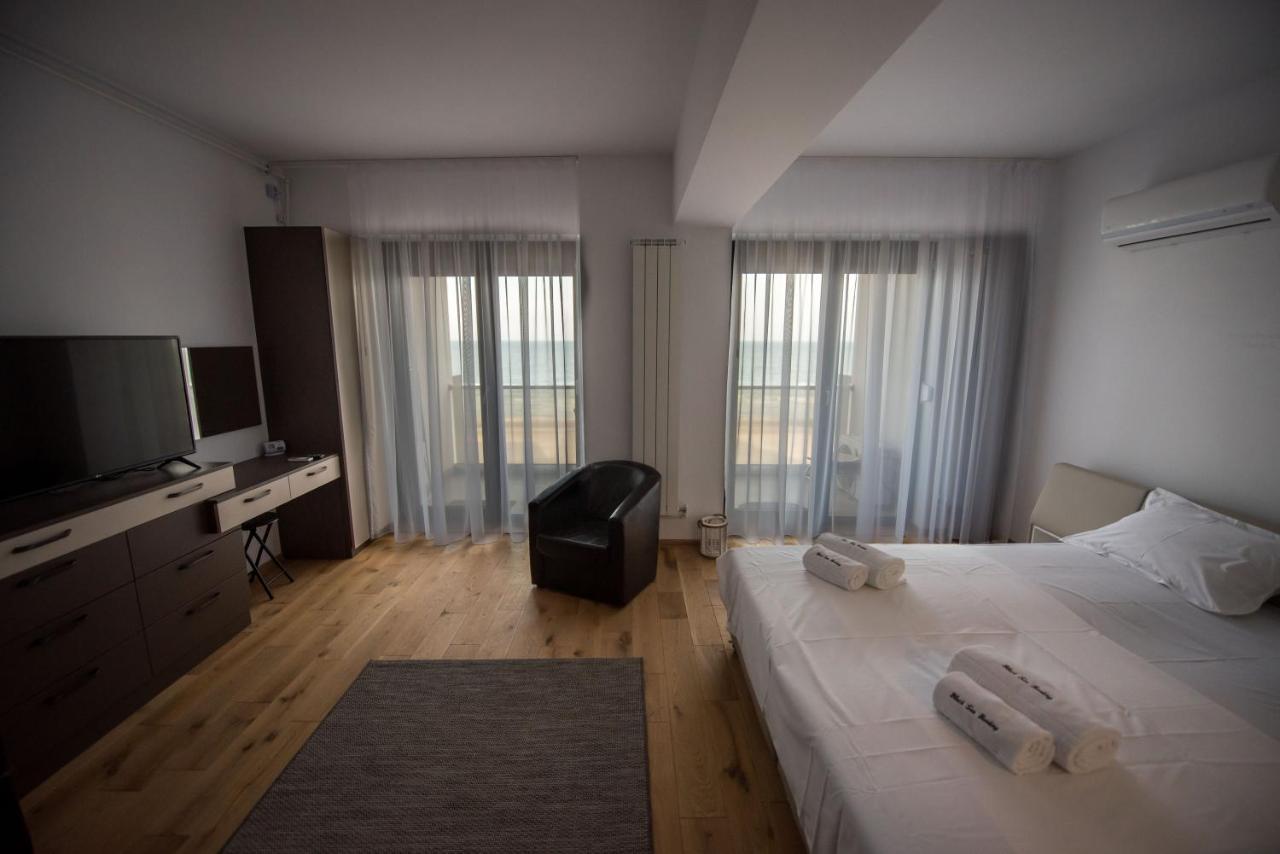 Black Sea Booking - Munchen นาโวดาริ ภายนอก รูปภาพ