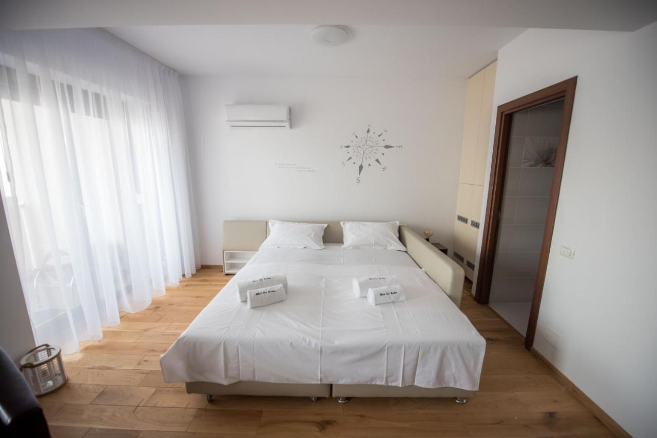 Black Sea Booking - Munchen นาโวดาริ ภายนอก รูปภาพ